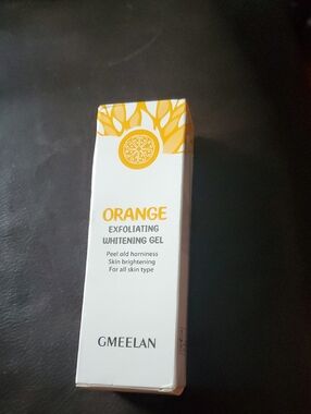 Gmeelan Orange Exfoliating Whitening Gel - White & Yellow